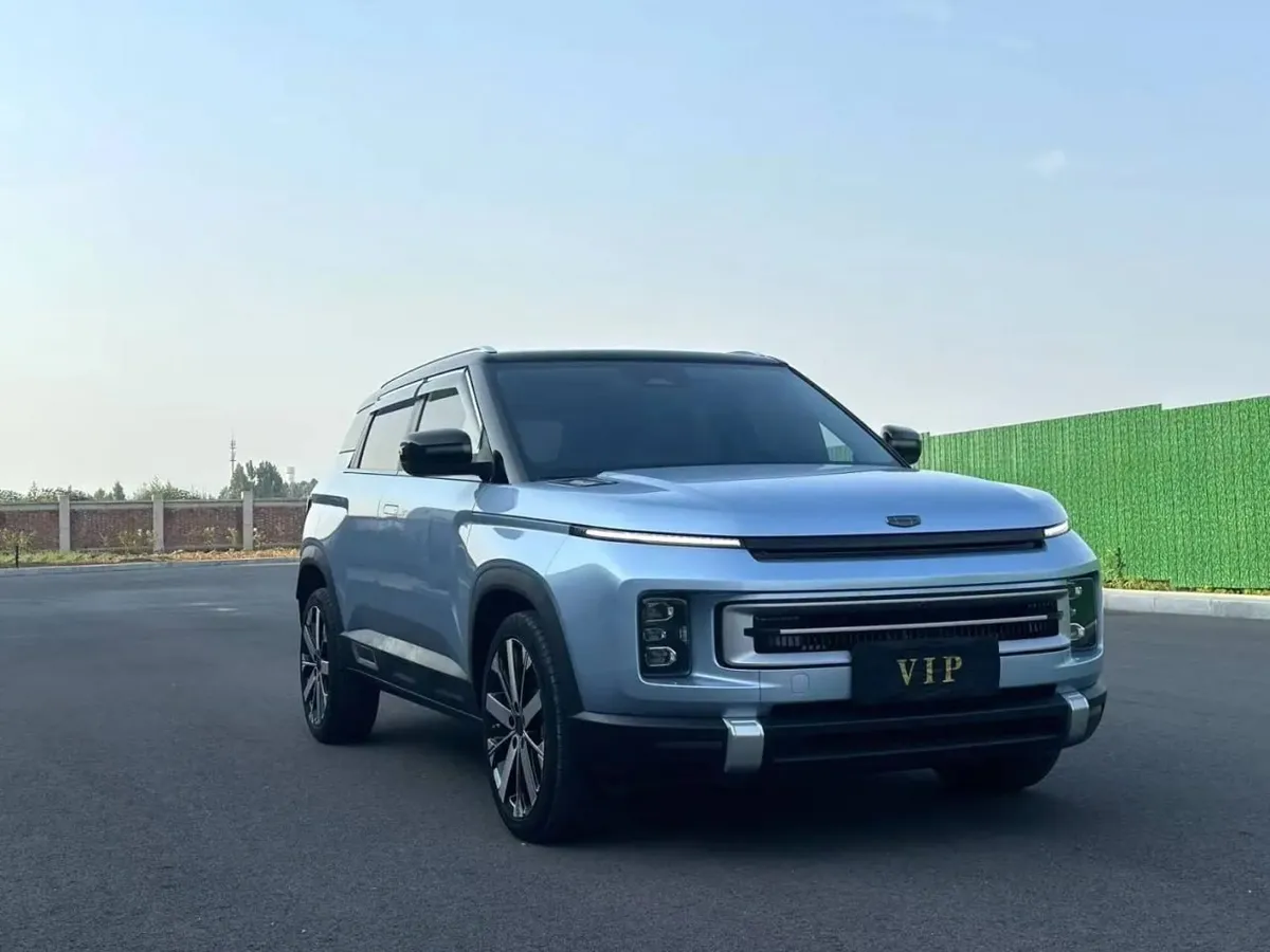 GEELY ICON 2023