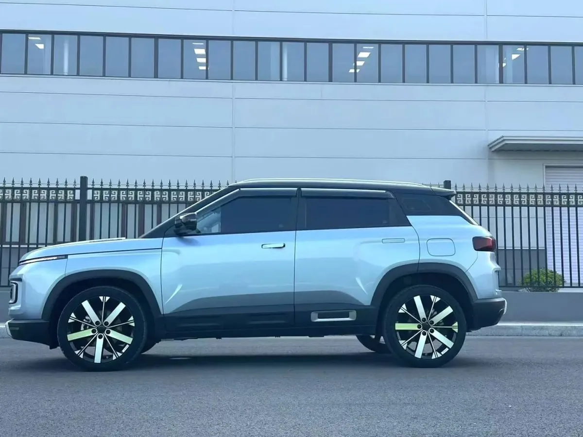 GEELY ICON 2023