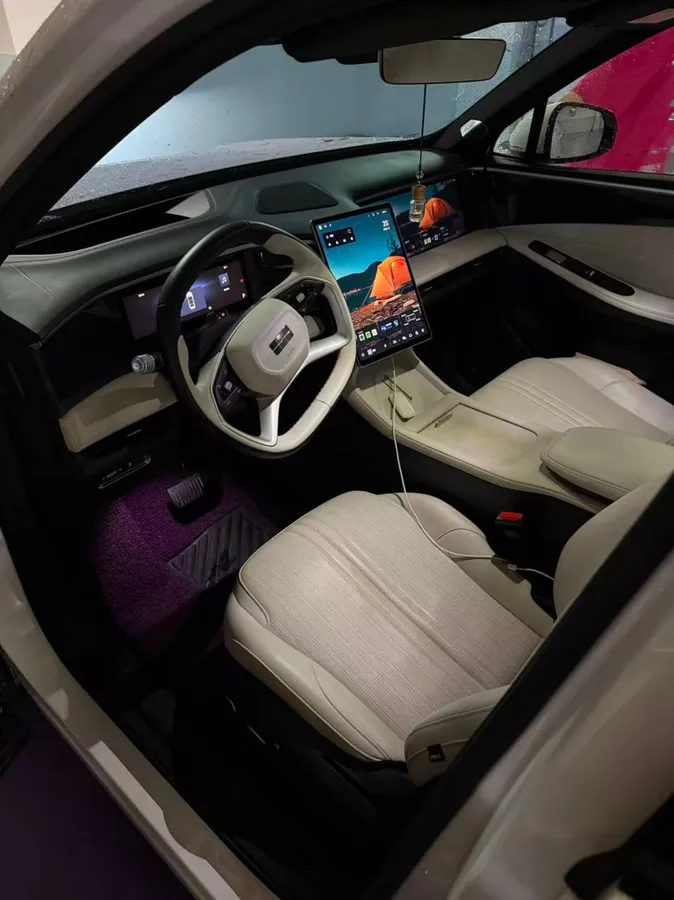 GEELY GALAXY L7 2023
