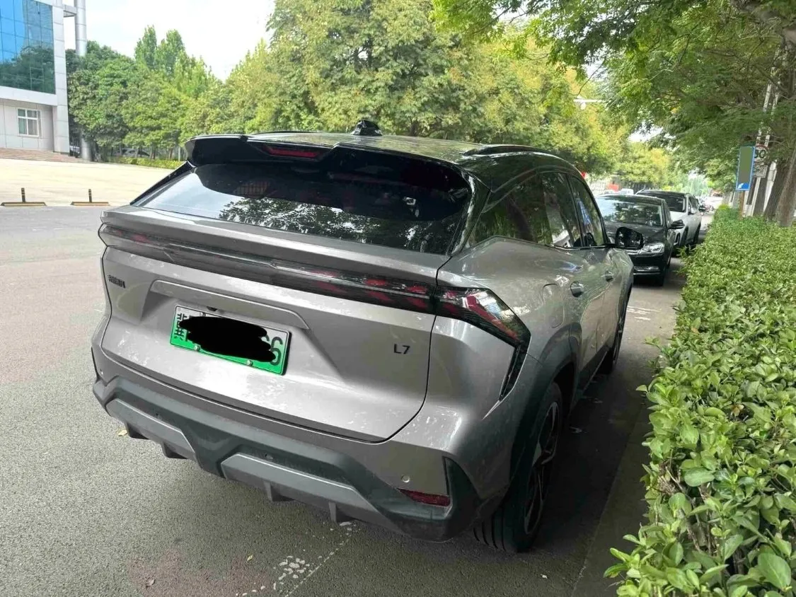 GEELY GALAXY L7 2023