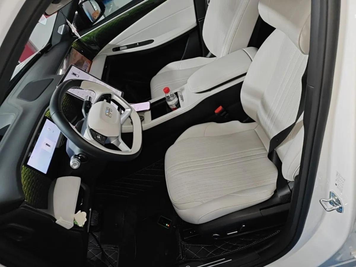 GEELY GALAXY L7 2023
