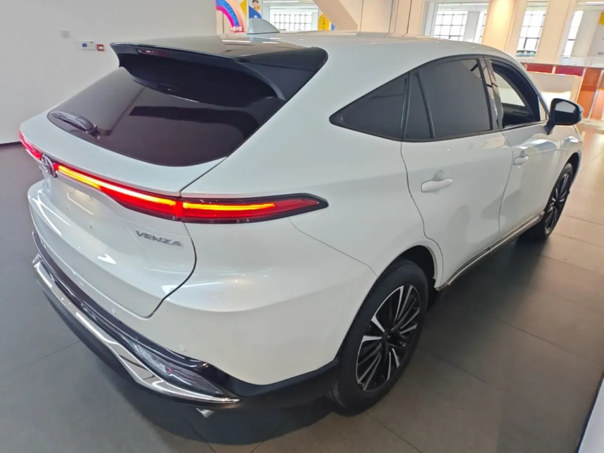 TOYOTA VENZA PRESTIGE 2023