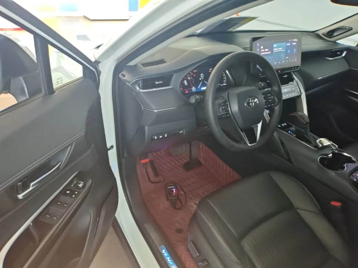 TOYOTA VENZA PRESTIGE 2023