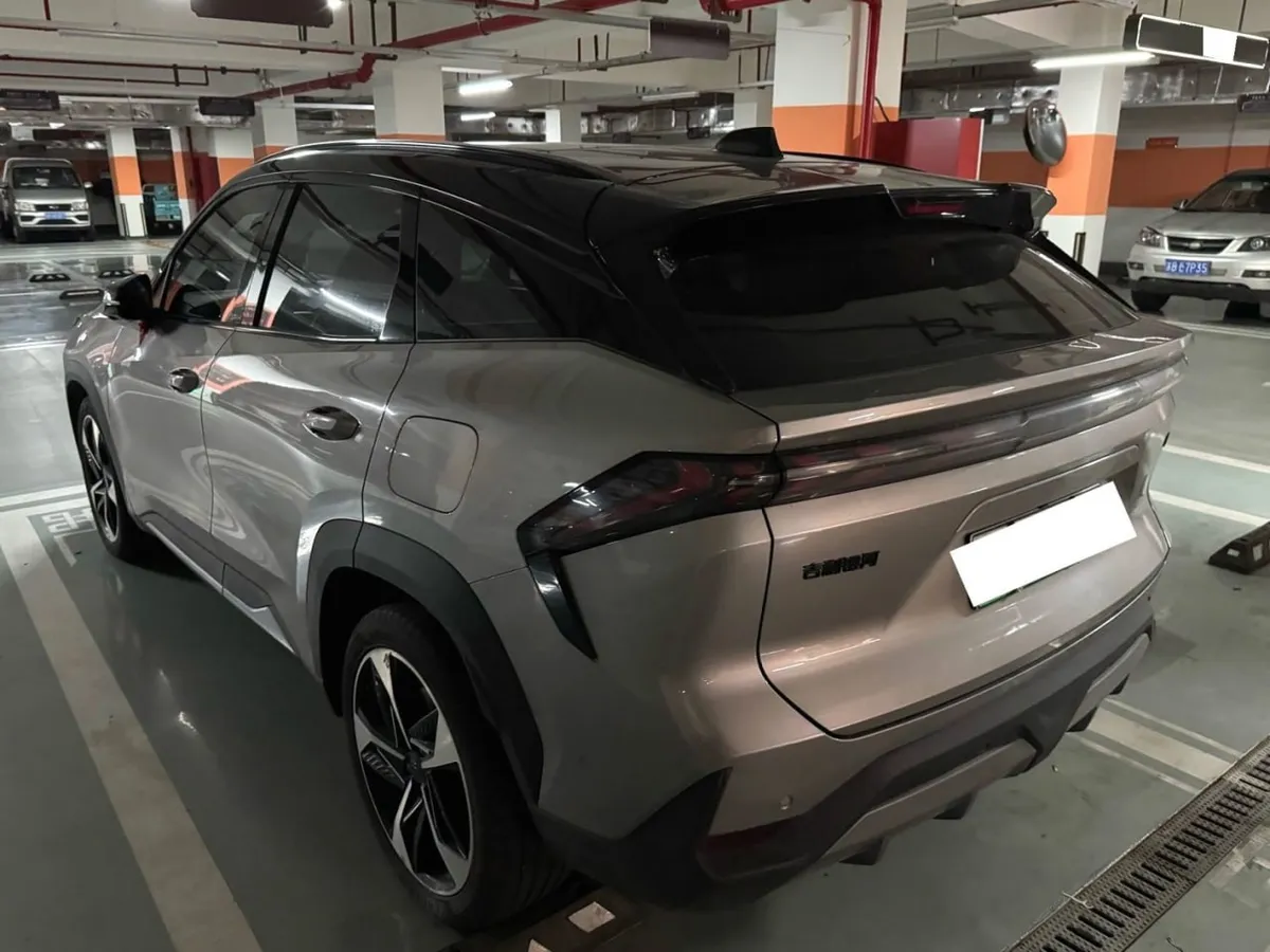 GEELY GALAXY L7 2023