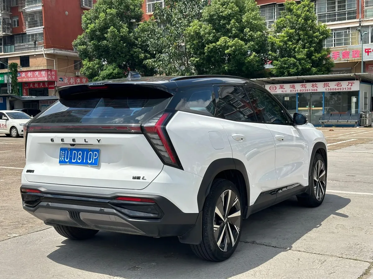 GEELY BOYUE L PREMIUM 2023