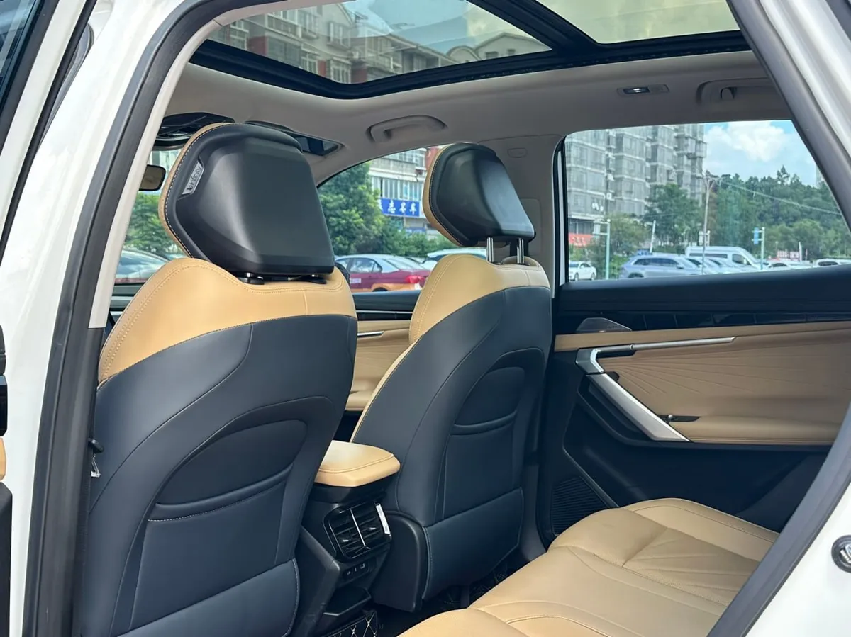 GEELY BOYUE L PREMIUM 2023