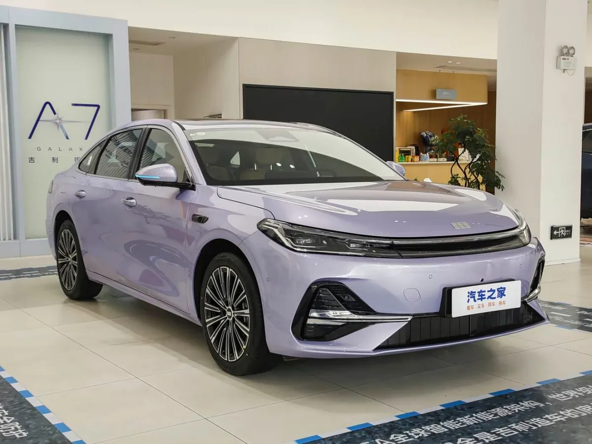 GEELY GALAXY A7 EM PREMIUM 2025