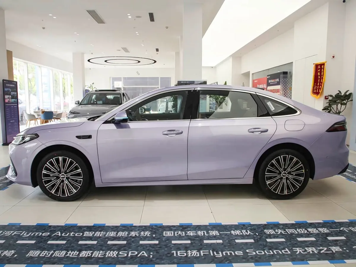 GEELY GALAXY A7 EM PREMIUM 2025