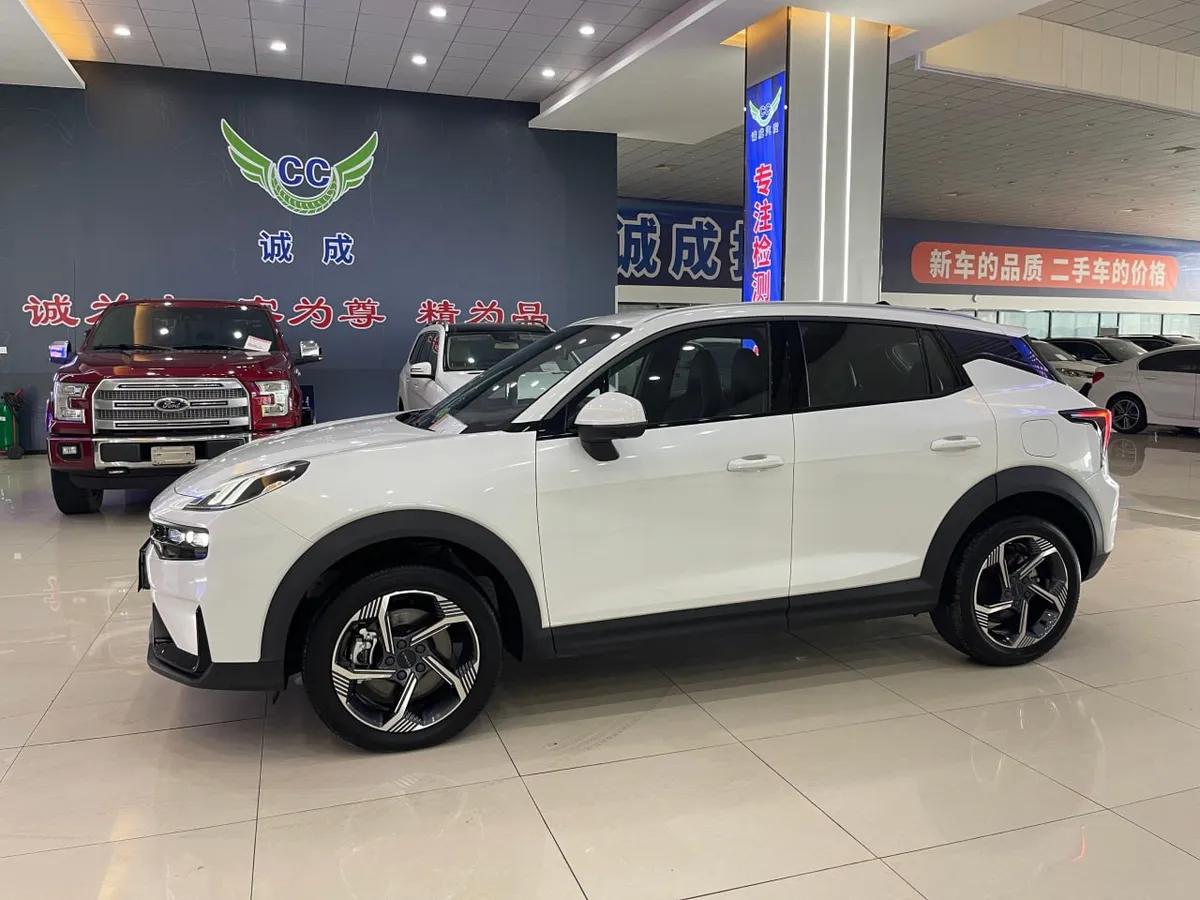LYNK & CO 06 EM-P 2023