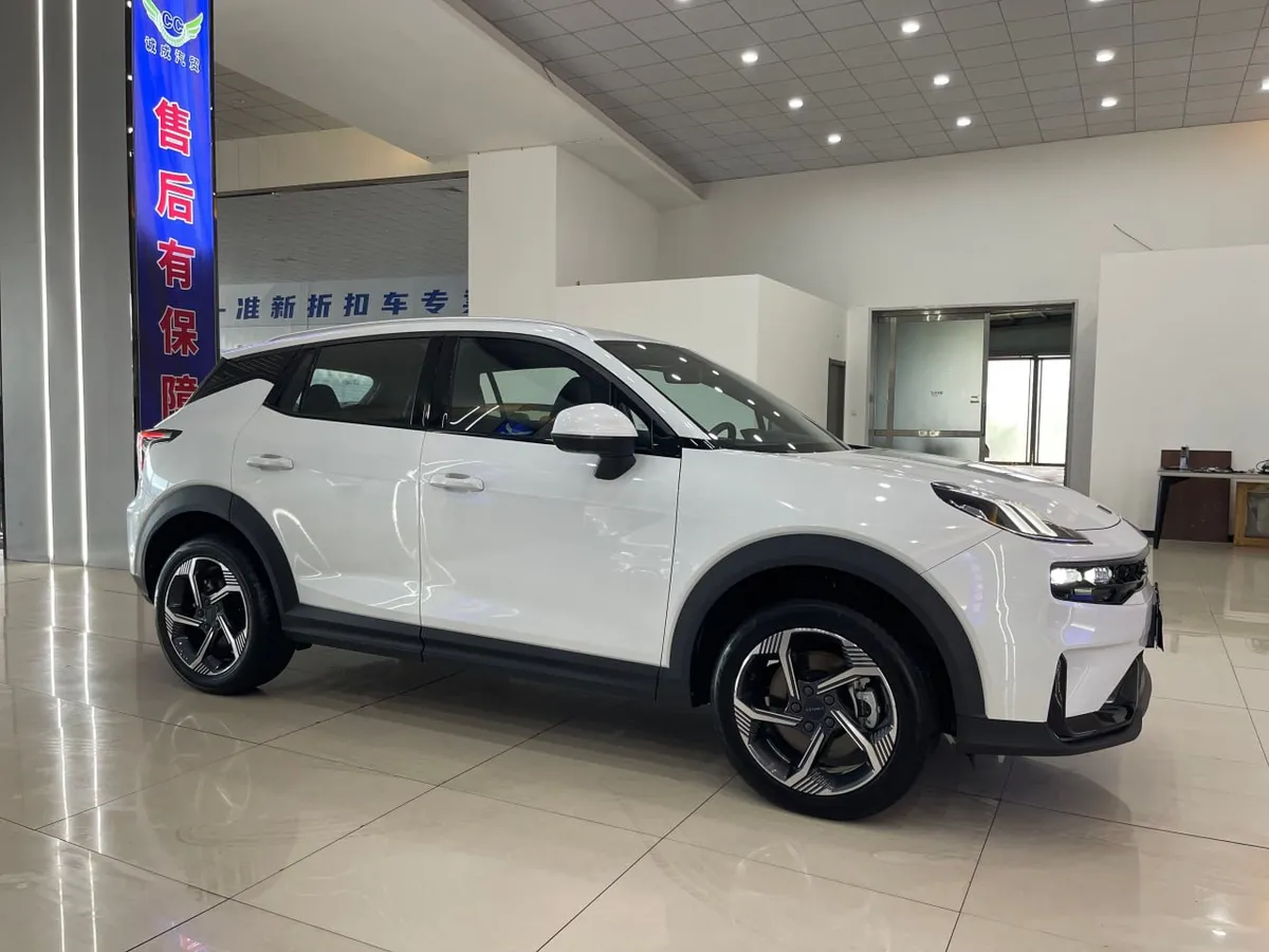 LYNK & CO 06 EM-P 2023