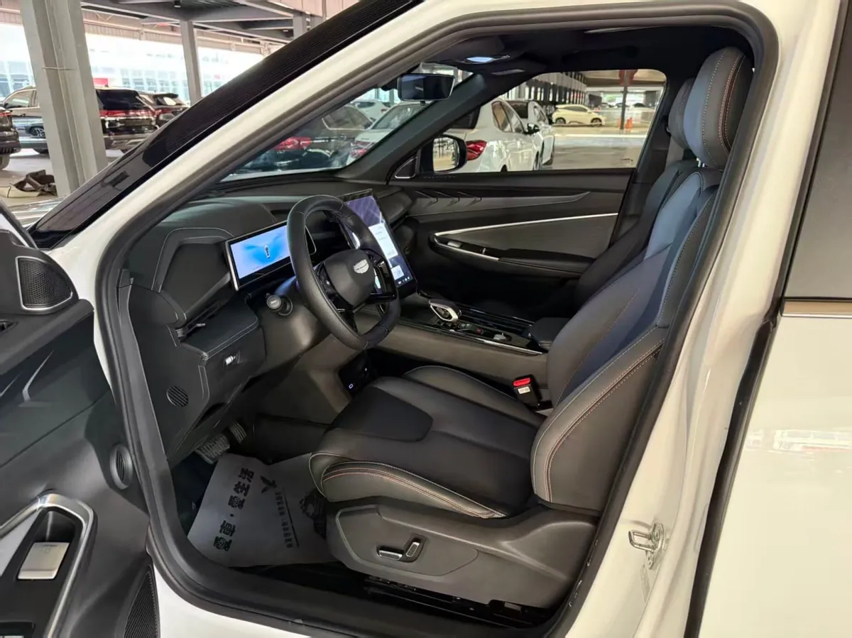 GEELY BOYUE COOL 2023