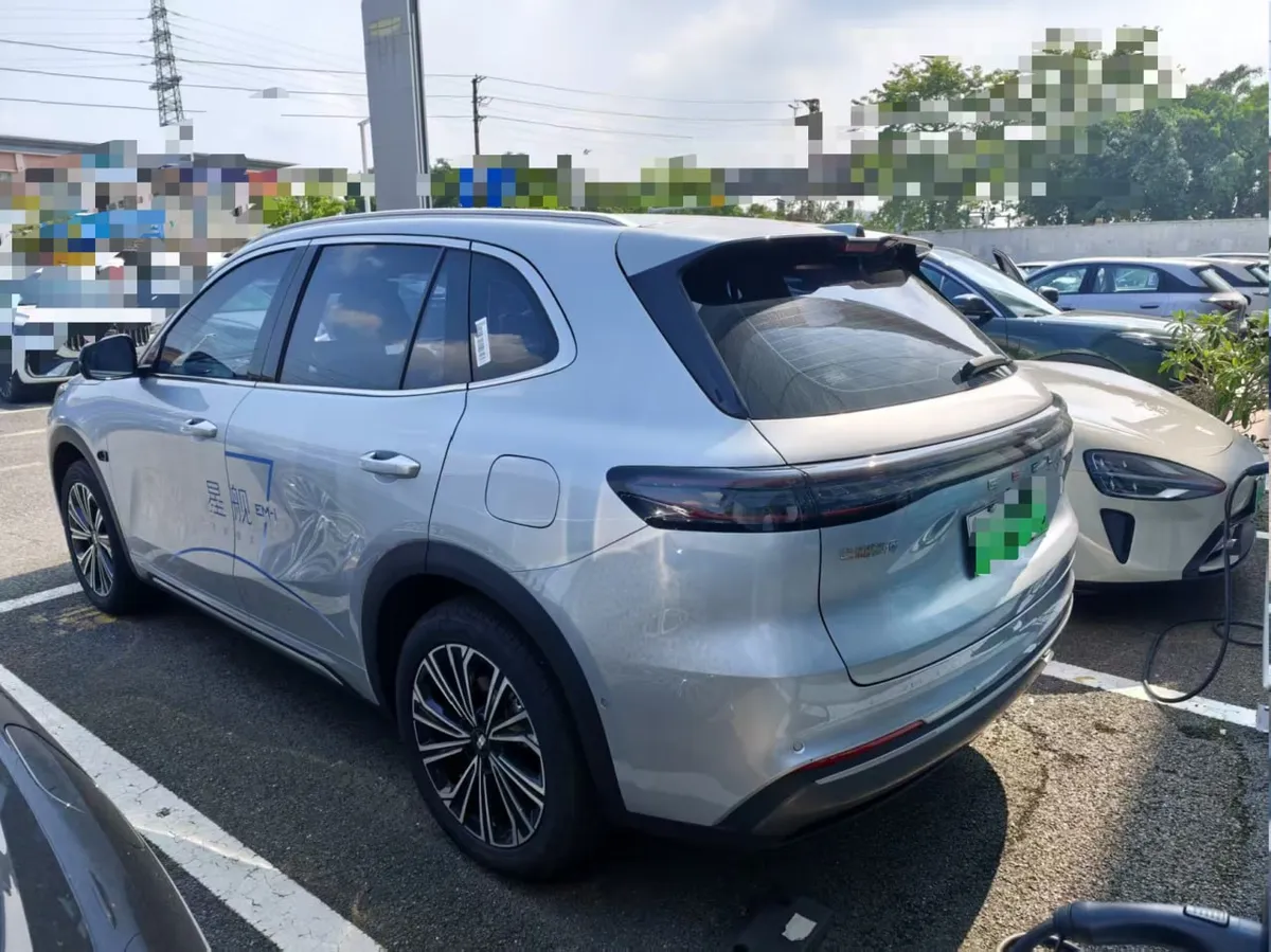 GEELY GALAXY STARSHIP EM-I GALAXY STARSHIP 7 EM-I 2025