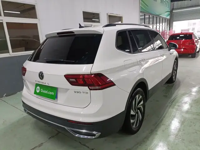 VOLKSWAGEN TIGUAN L 2022