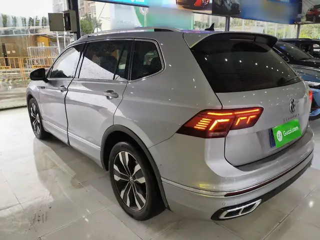 VOLKSWAGEN TIGUAN L 2021