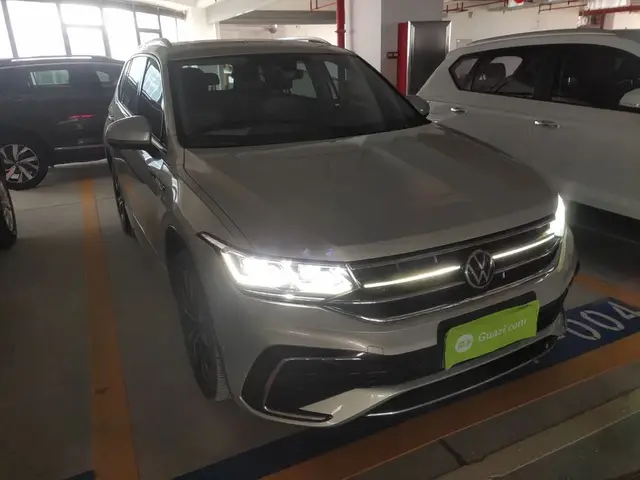 VOLKSWAGEN TIGUAN L 2021