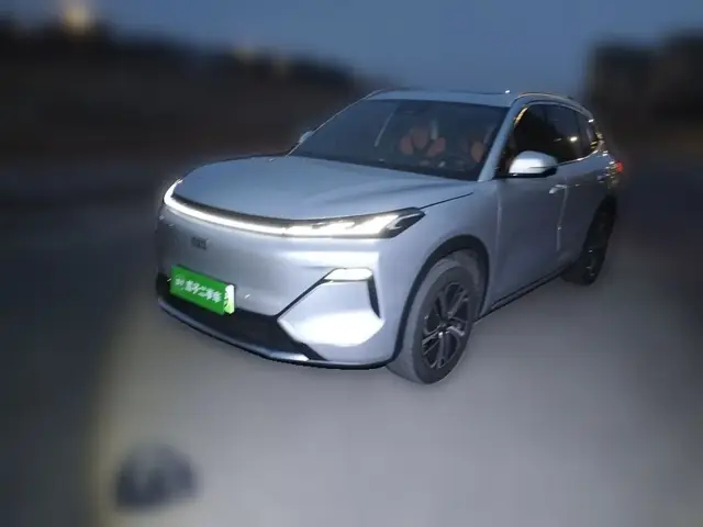 GEELY GALAXY STARSHIP EM-I GALAXY STARSHIP 7 EM-I 2025