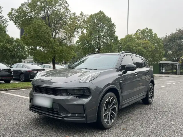 LYNK & CO 01 EM-P 2022