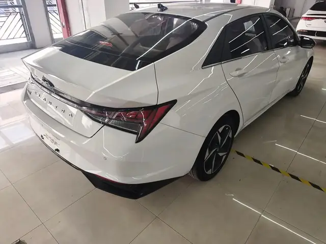 HYUNDAI ELANTRA 2022