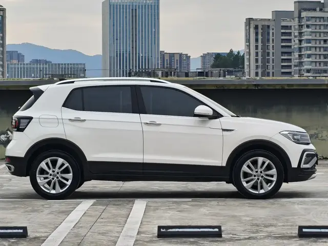 VOLKSWAGEN T-CROSS 2022
