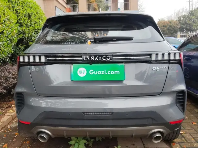 LYNK & CO 06 EM-P 2022