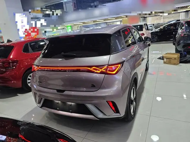 BYD DOLPHIN 2023
