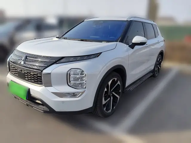MITSUBISHI OUTLANDER 2023