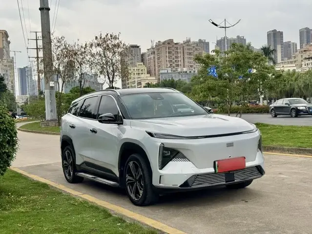 GEELY GALAXY L7 2024