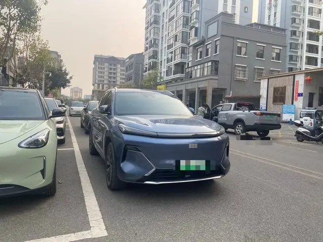 GEELY GALAXY STARSHIP EM-I GALAXY STARSHIP 7 EM-I 2025