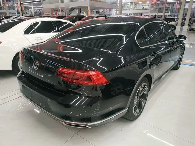 VOLKSWAGEN MAGOTAN 2022