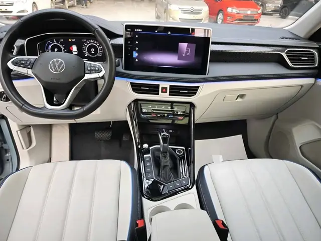 VOLKSWAGEN TAYRON GTE PLUG-IN HYBRID 2023