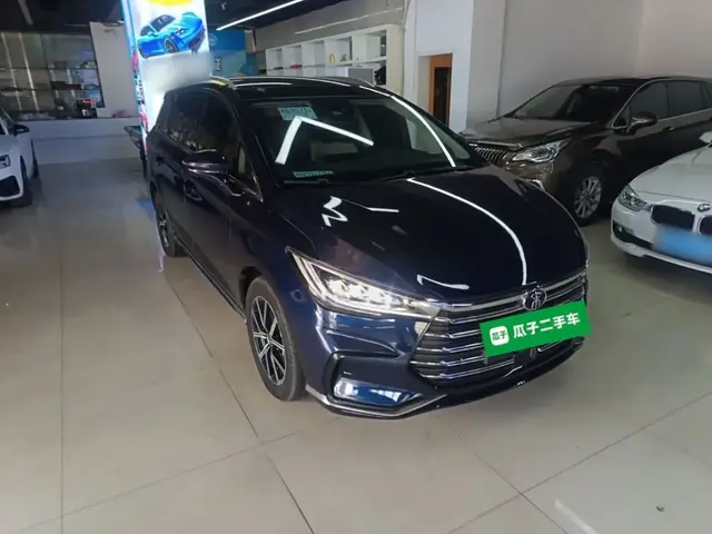 BYD SONG MAX NEW ENERGY 2023