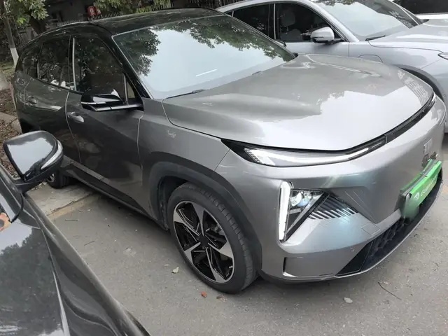 GEELY GALAXY L7 2024