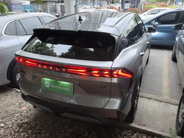 GEELY GALAXY L7 2024