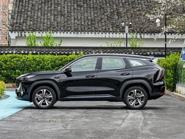 GEELY BOYUE L 2026