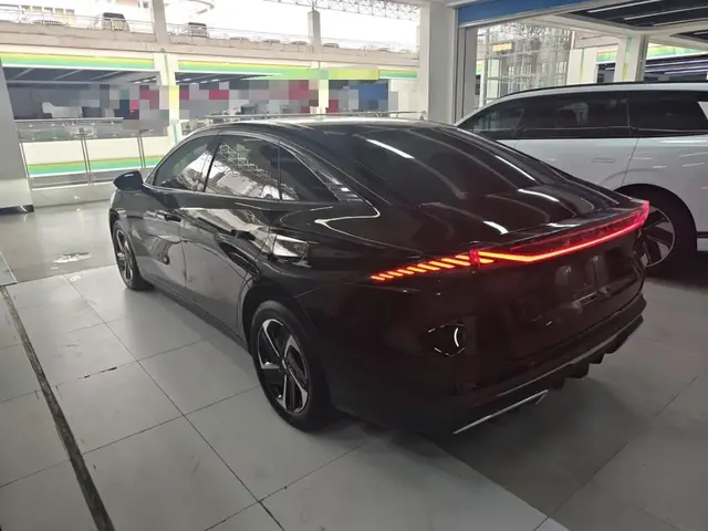 GEELY GALAXY L6 2024