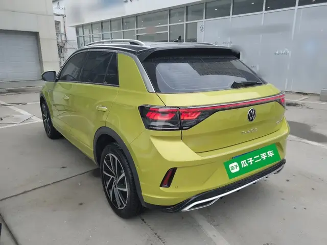 VOLKSWAGEN T-ROC 2023