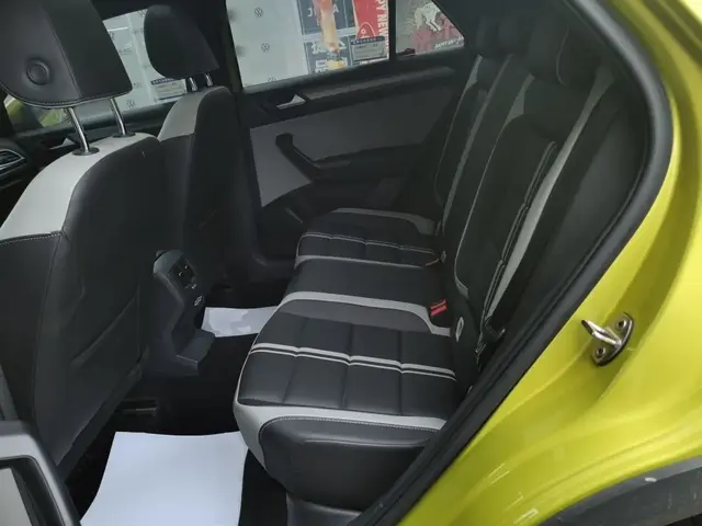 VOLKSWAGEN T-ROC 2023