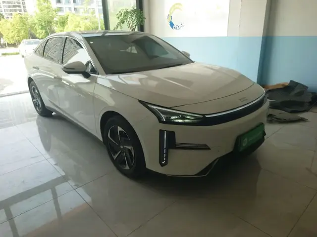 GEELY GALAXY L6 2023