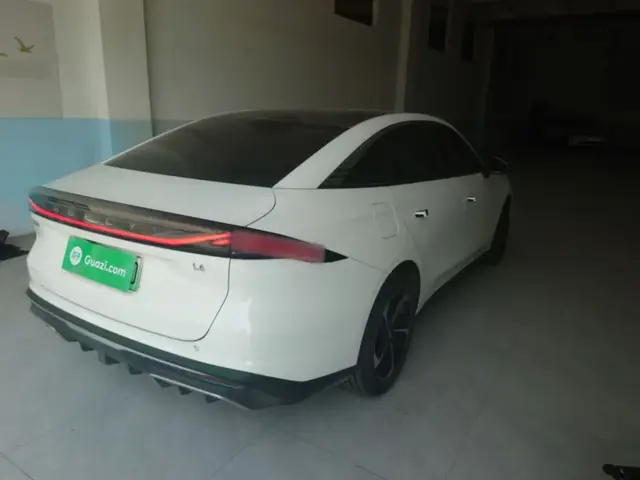 GEELY GALAXY L6 2023