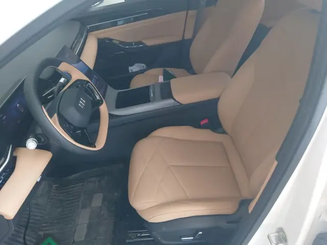 GEELY GALAXY L6 2023