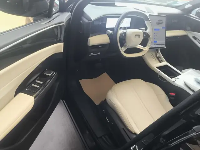 GEELY GALAXY L7 2023