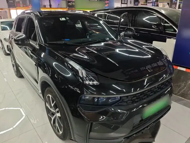 LYNK & CO 01 EM-P 2022