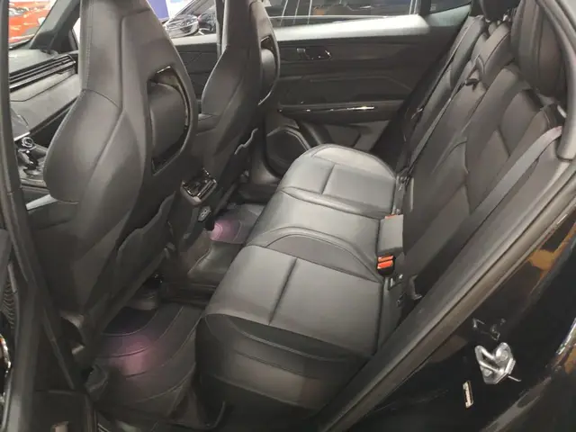 LYNK & CO 01 EM-P 2022