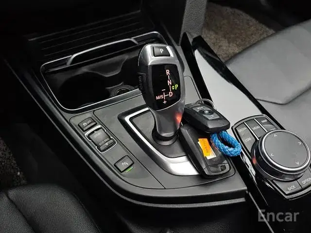 BMW 3 SERIES 2018