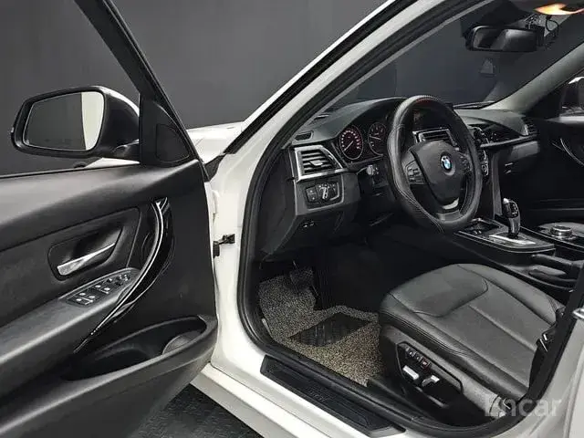 BMW 3 SERIES 2018