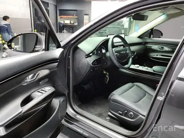GENESIS GV70 2021