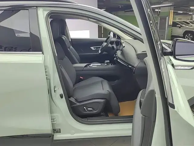 DONGFENG AEOLUS HUGE 2022