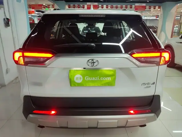 TOYOTA RAV4 PREMIUM 2023