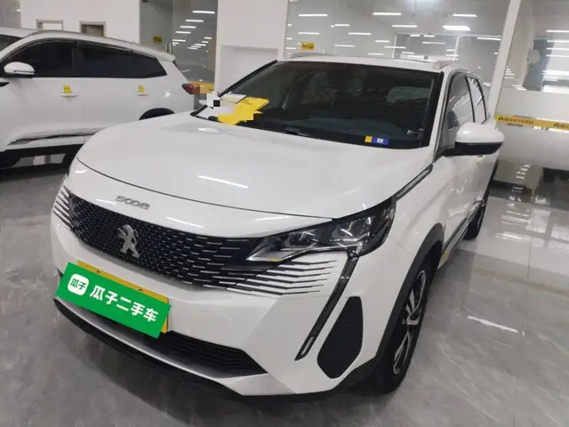 PEUGEOT 5008 2021