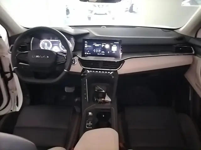 LYNK & CO 06 EM-P 2022